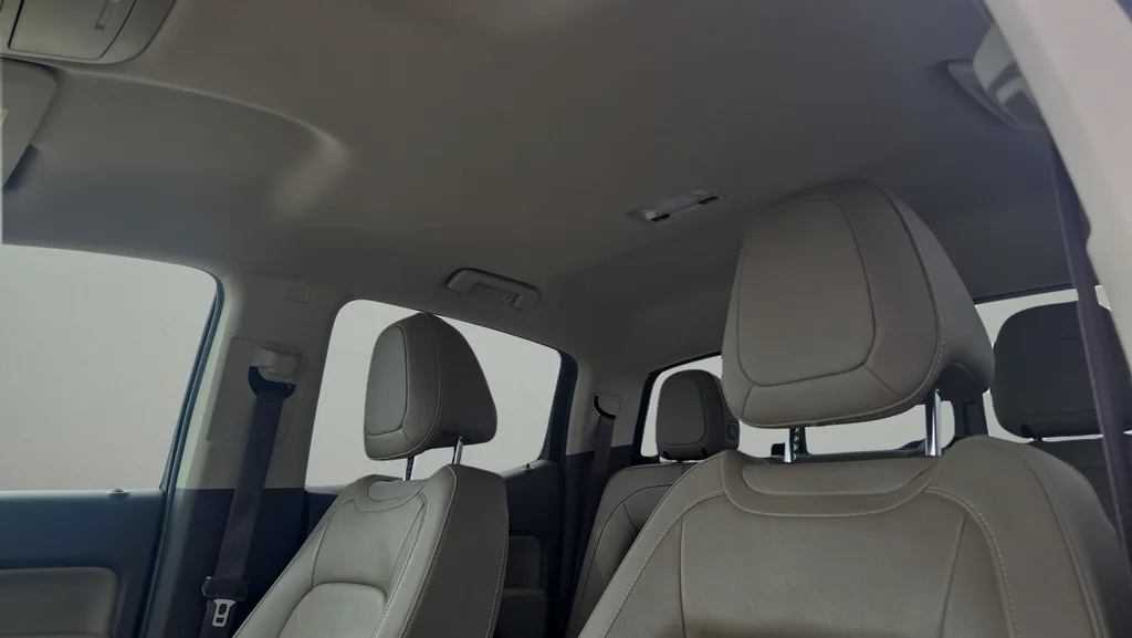 Used 2018 White GMC SLT image 18