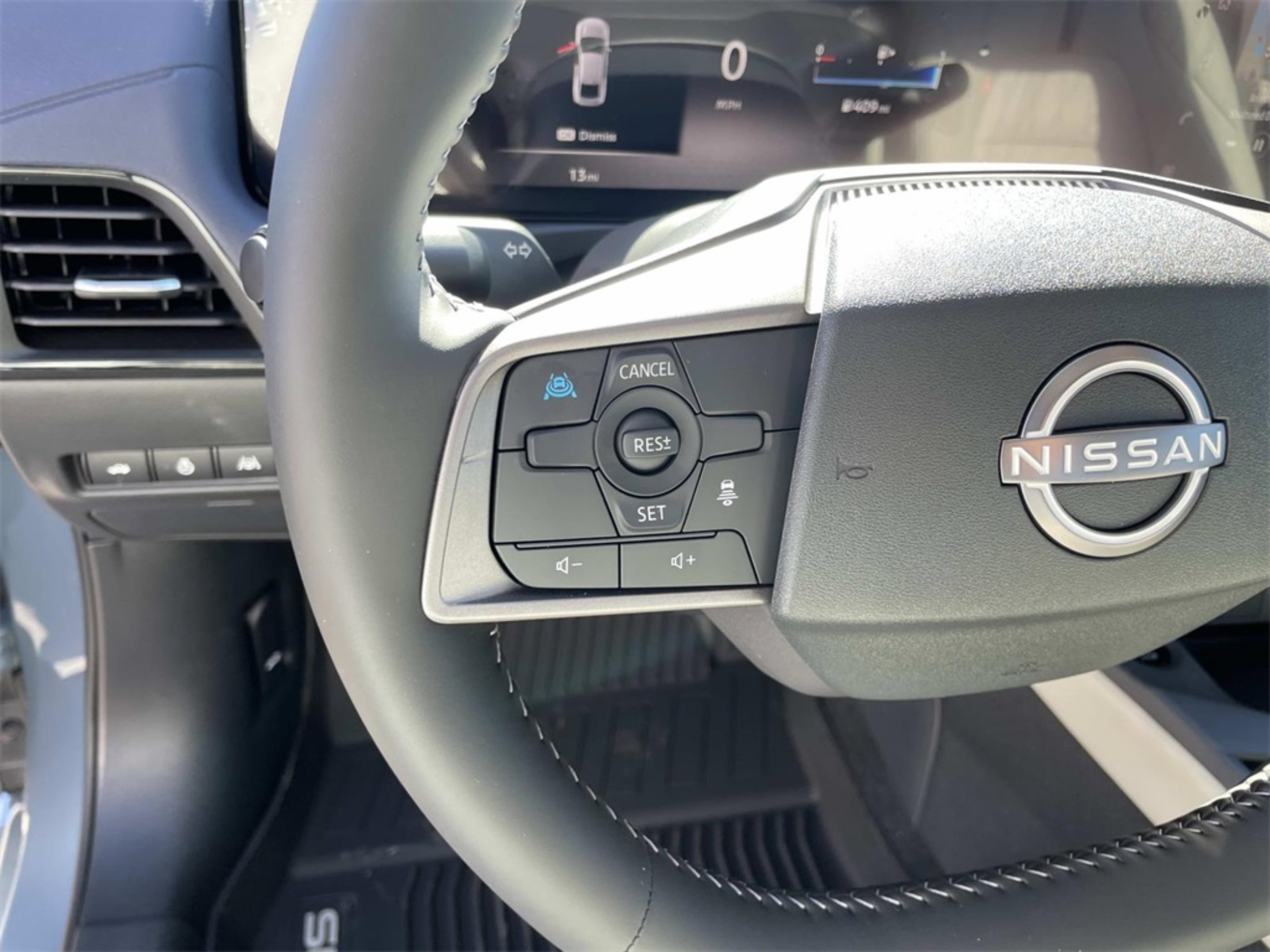 2026 Nissan Sentra SL - Photo 25