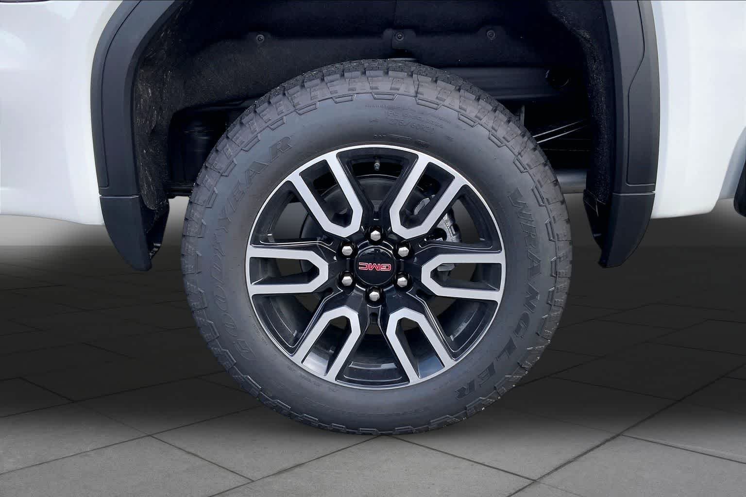 New 2026 Summit White GMC AT4 image 11