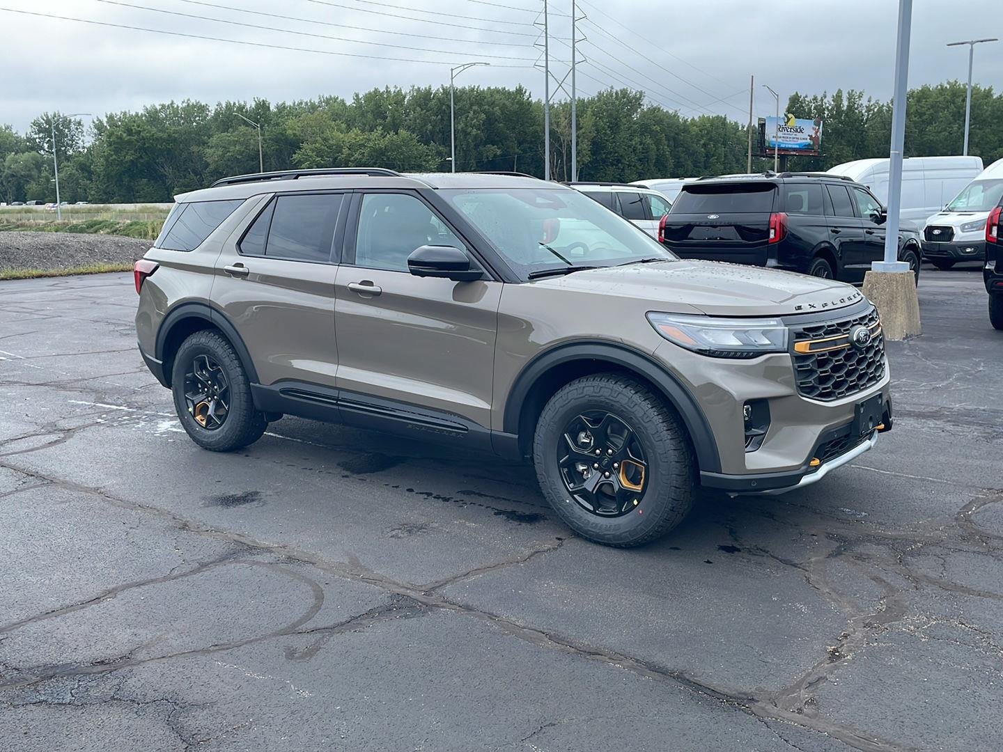 New 2026 Marsh Gray Ford Tremor® image 7