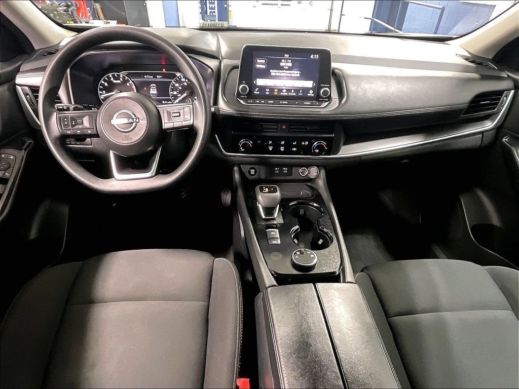 Used 2024 White Nissan S image 22