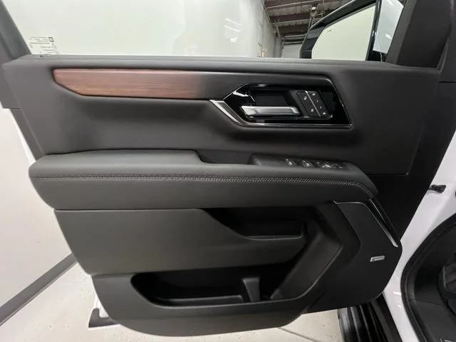 2026 GMC Yukon Denali - Photo 23