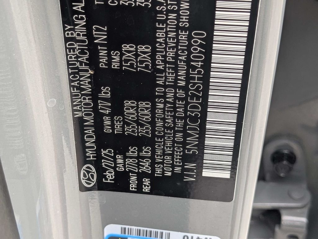 Used 2025 Gray Hyundai SEL Convenience image 20