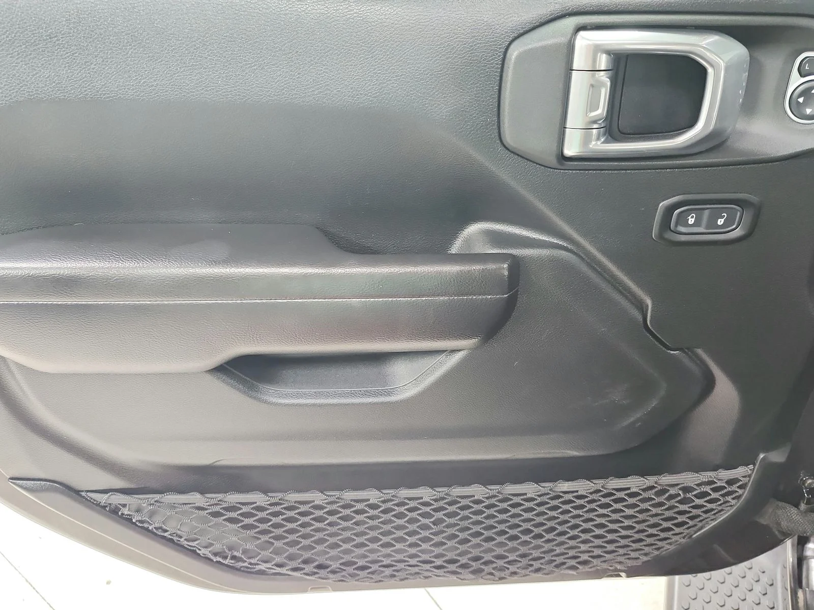 Used 2021 Gray Jeep Unlimited Sport image 35
