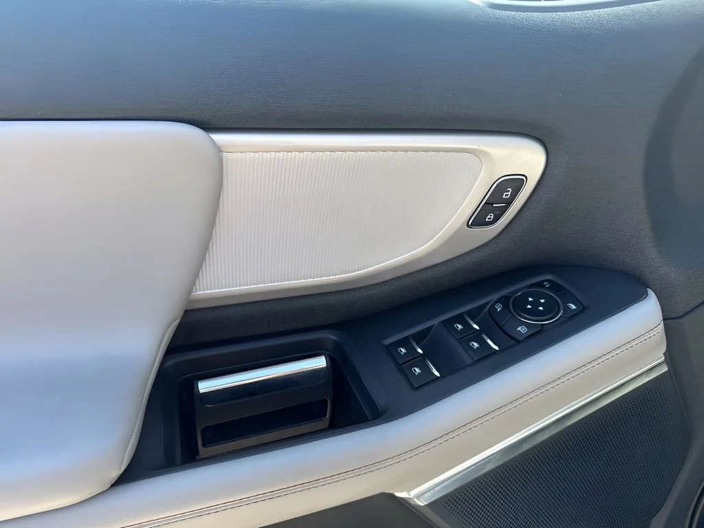 Used 2025 White Ford Active image 28