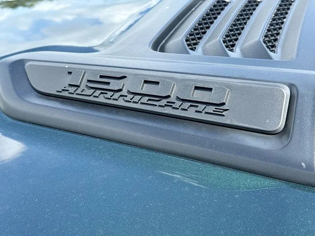 New 2026 Serrano-Green Metallic Exterior Paint RAM Laramie image 20