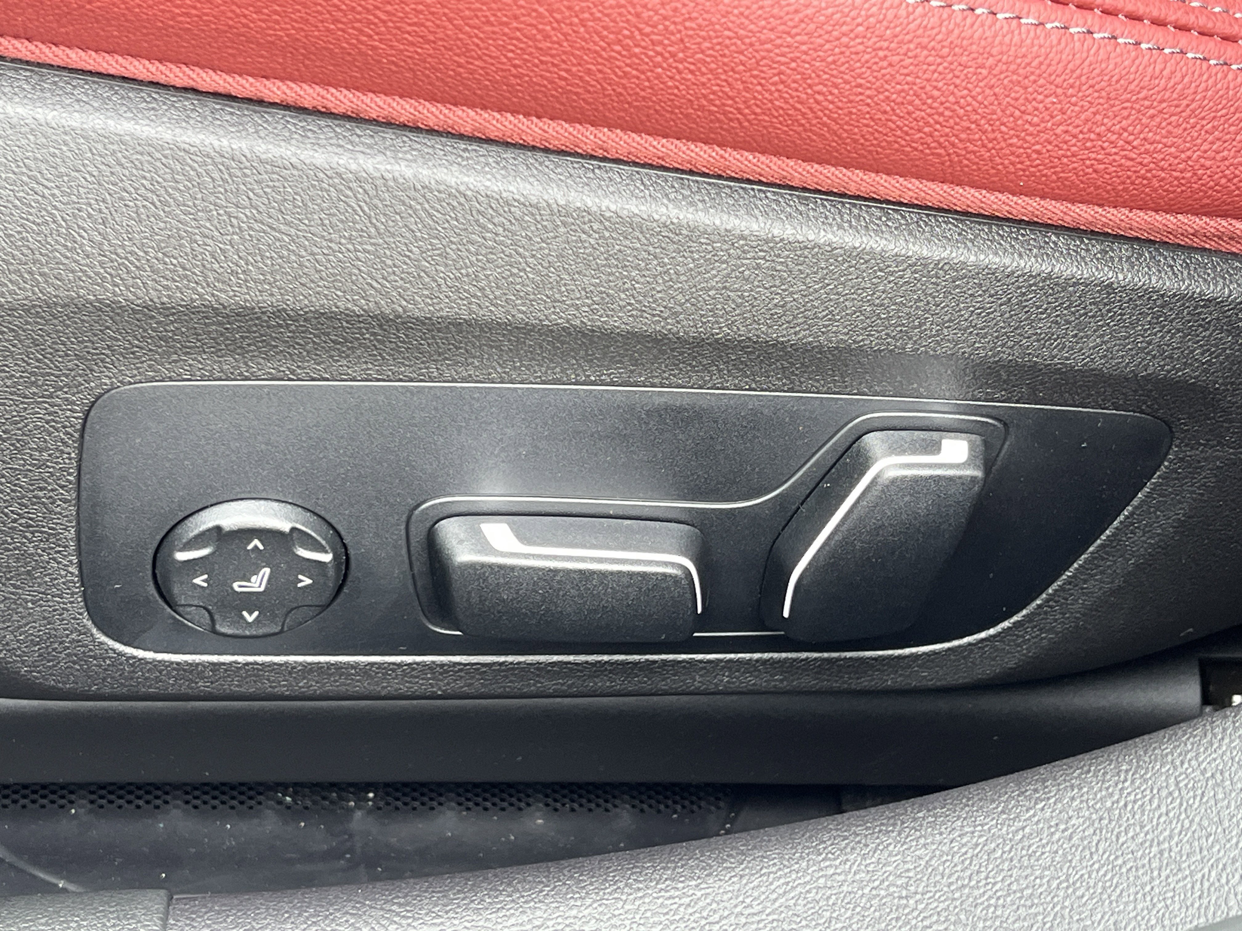 2026 BMW 3 Series 330i - Photo 20