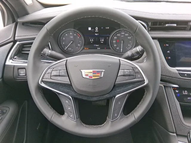 2026 Cadillac XT5 Premium Luxury - Photo 10