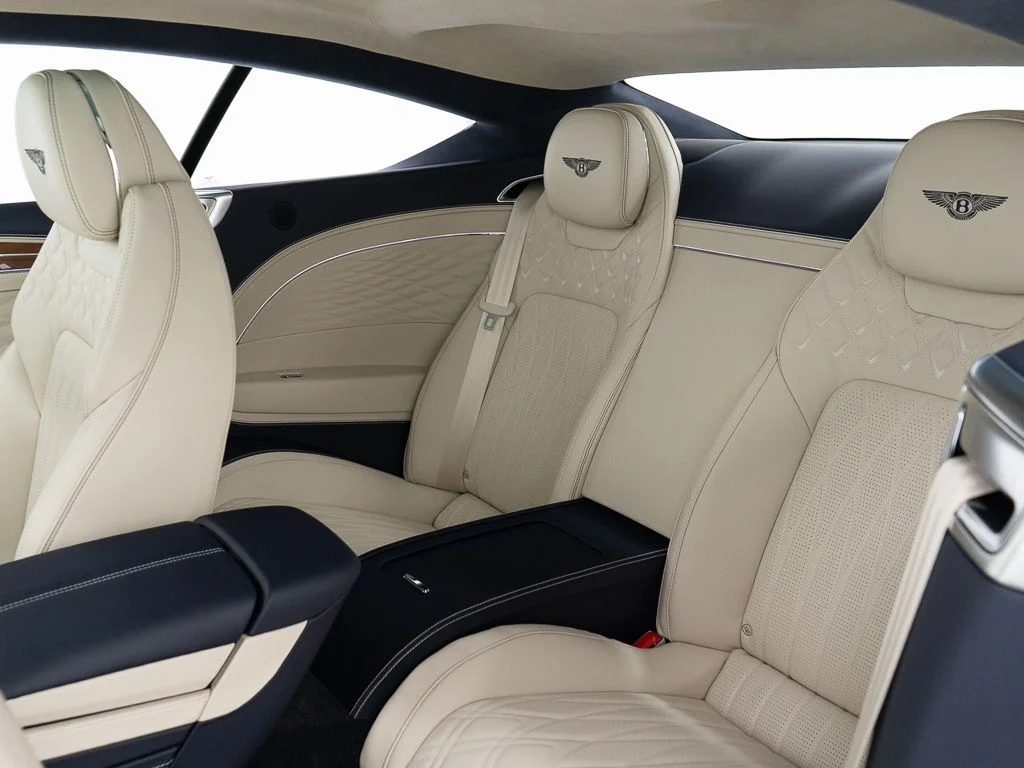 New 2026 Sequin Blue - by Mulliner Bentley Azure image 20