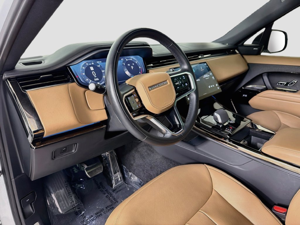 Certified Used 2025 White Land Rover SE image 9