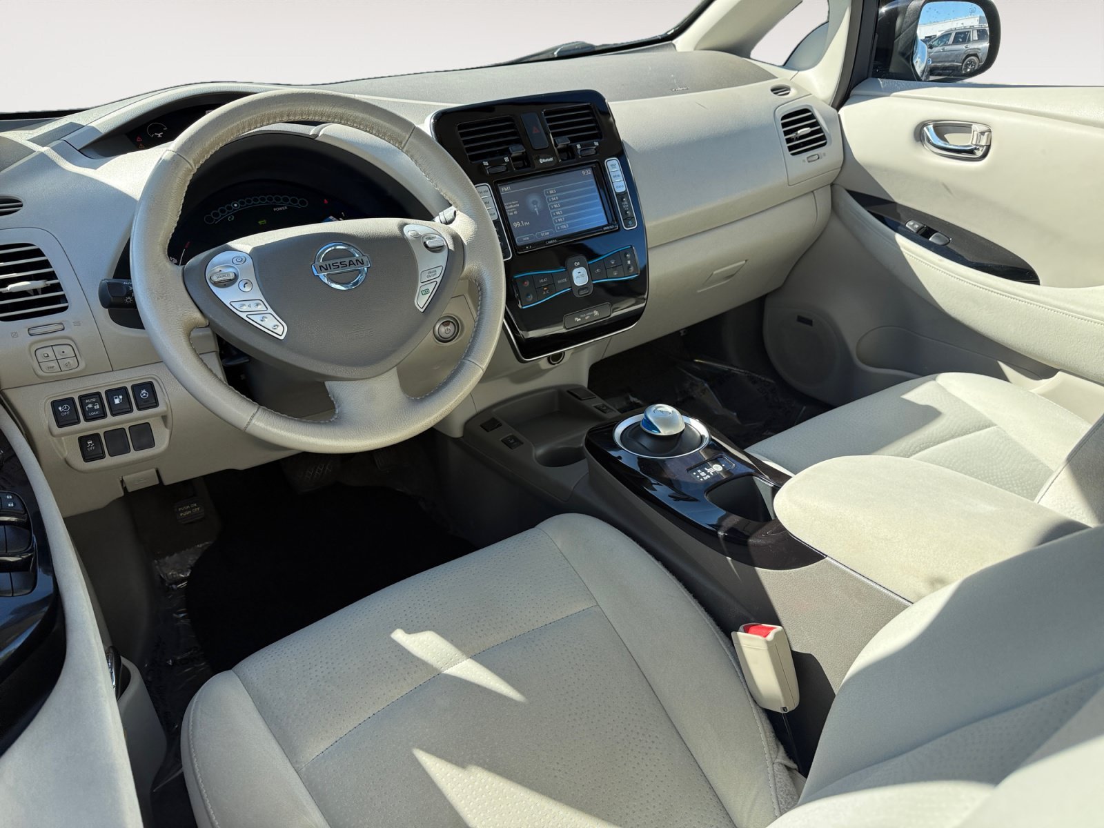 Used 2013 Super Black Nissan SV image 15
