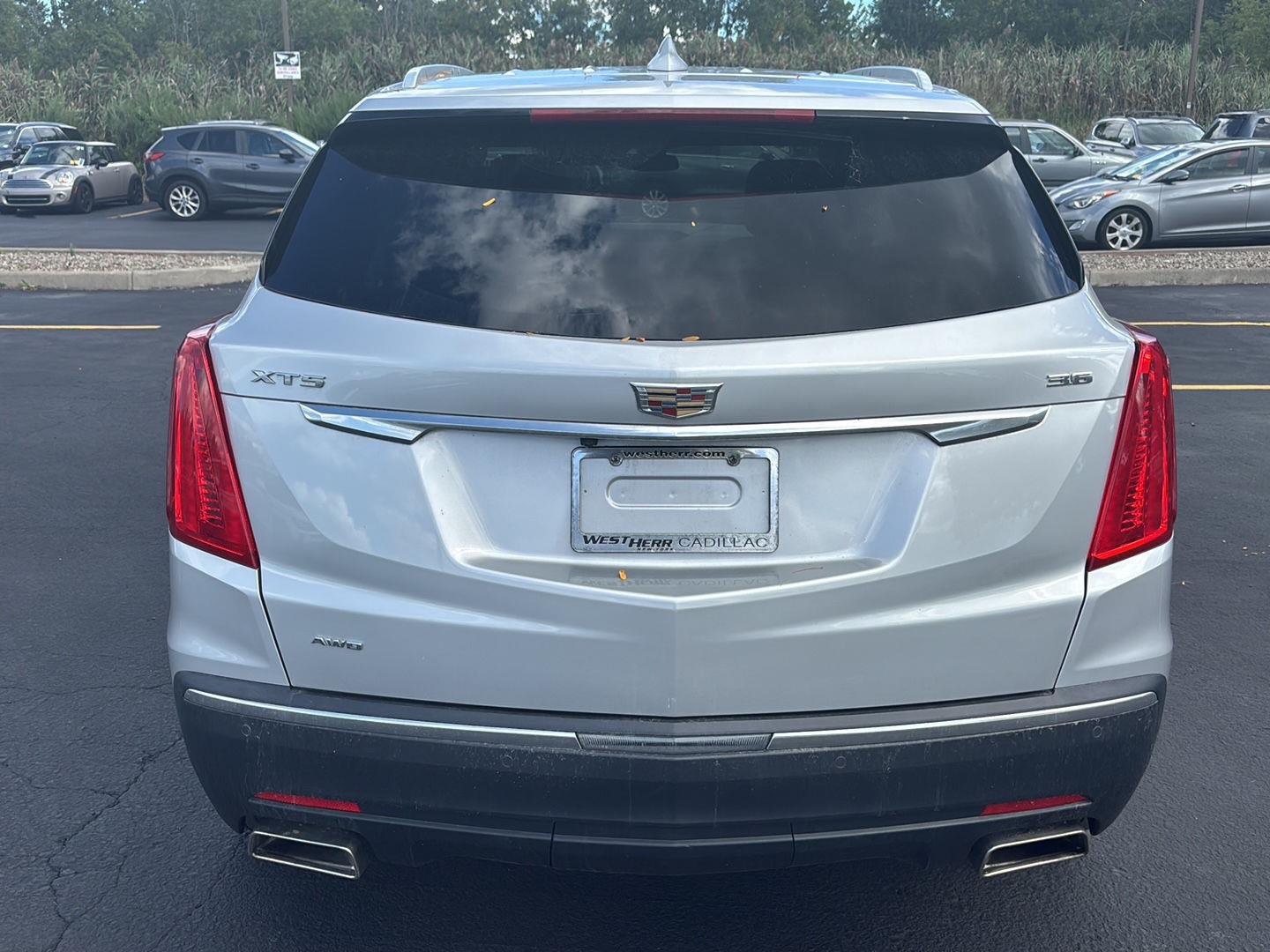 Used 2019 Radiant Silver Metallic Cadillac Luxury AWD image 6