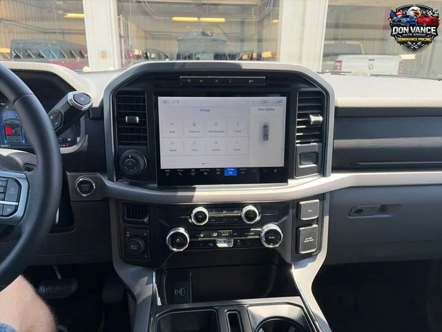 Used 2024 Black Ford XLT image 18
