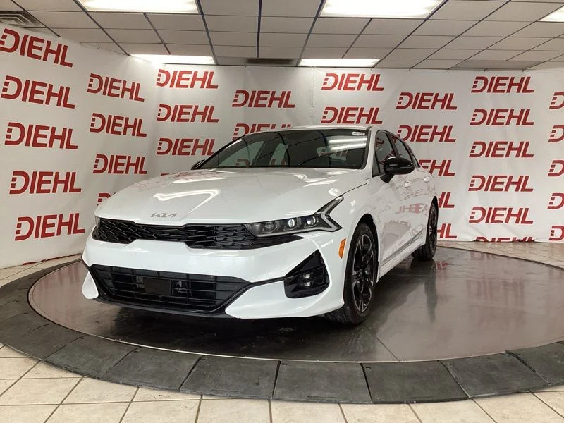 Used 2023 White Kia GT-Line image 3