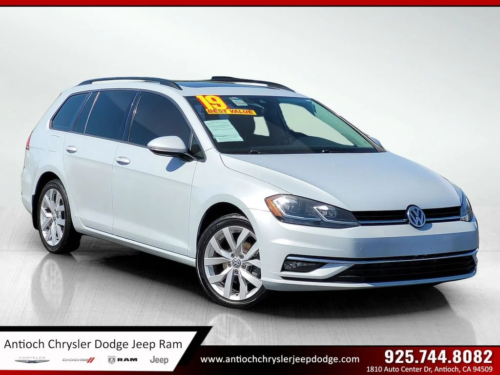 2019 Volkswagen Golf SportWagen 1.4 TSI SE's photo