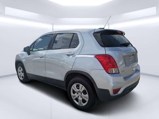 Used 2018 Silver Chevrolet LS image 5