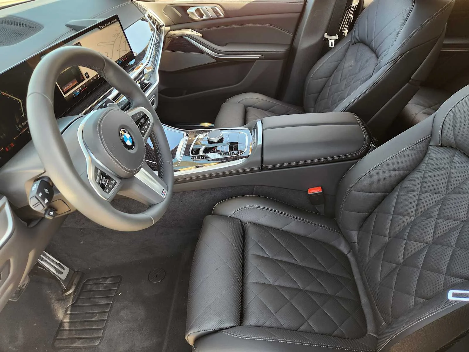 New 2026 Black Sapphire Metallic BMW xDrive40i image 4