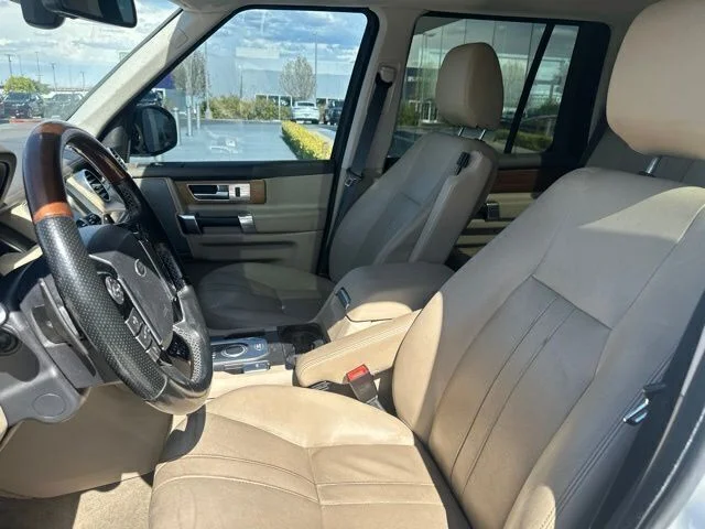 Used 2016 White Land Rover HSE image 9