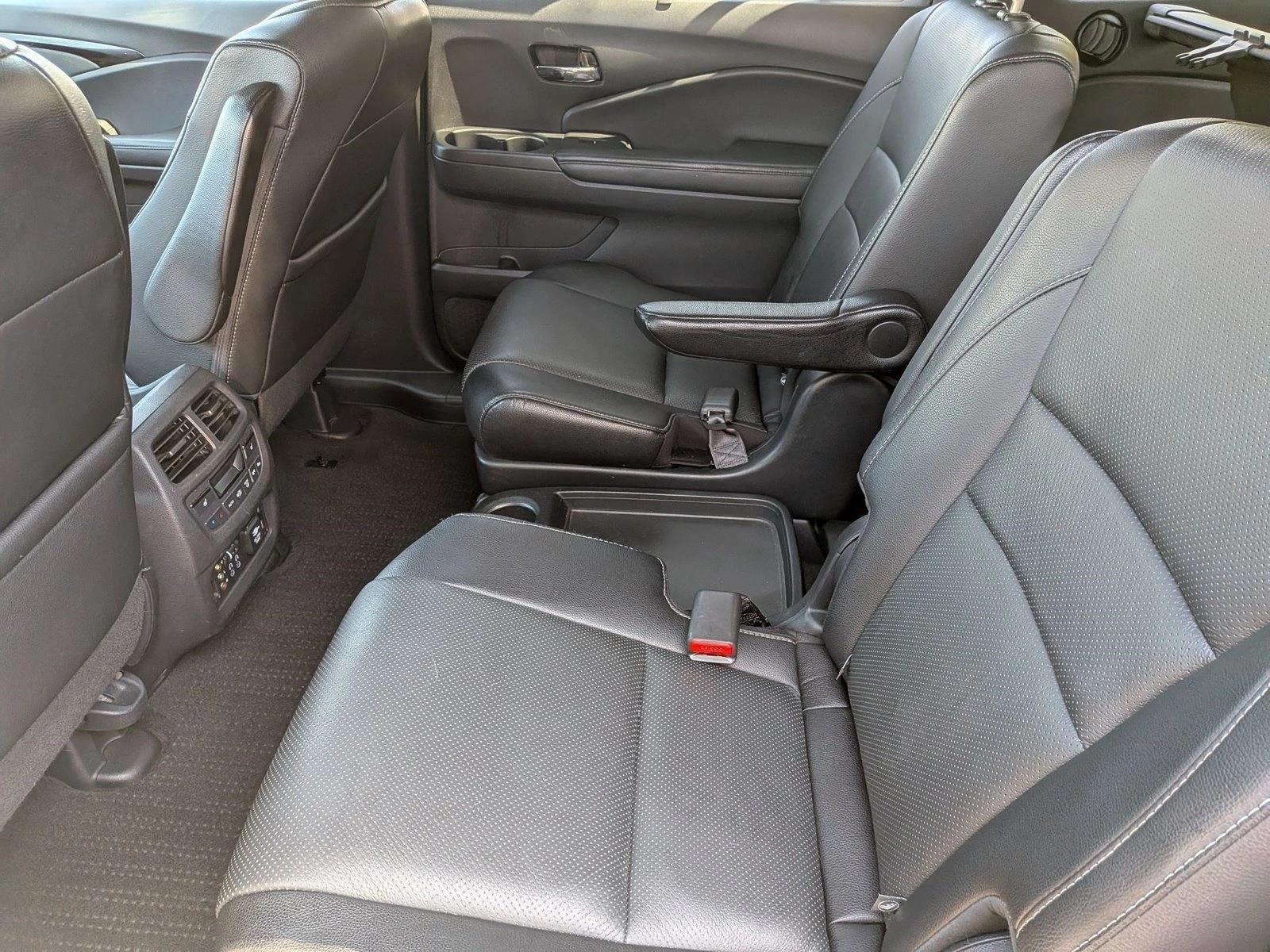 Used 2017 White Honda Elite image 18
