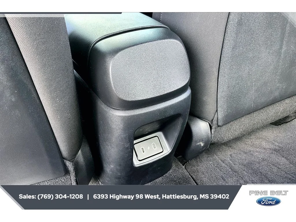 Used 2025 Abyss Black Hyundai SEL Sport image 23