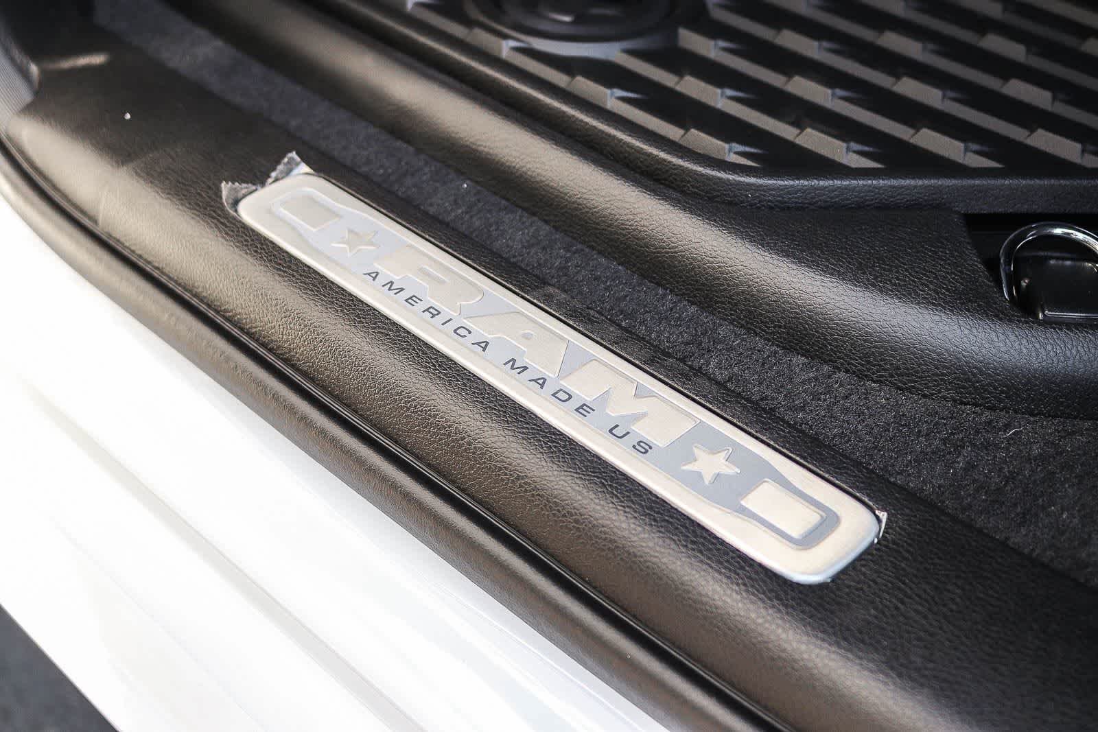 New 2026 Bright White Clear-Coat Exterior Paint RAM Laramie image 18