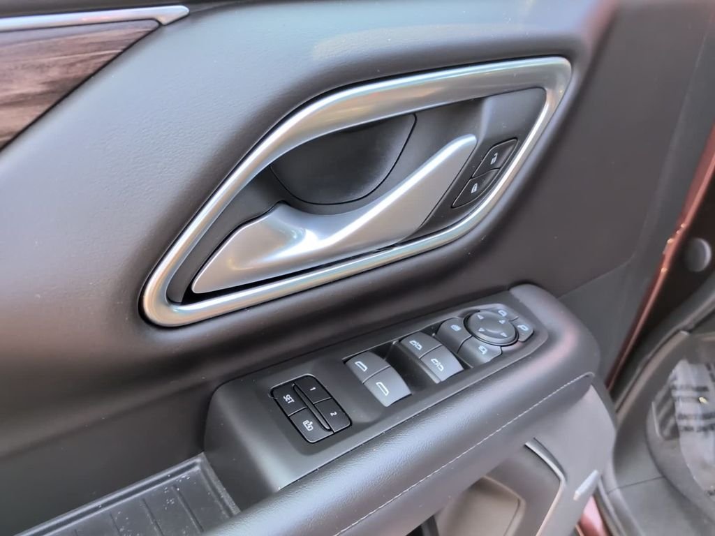 Used 2022  Chevrolet LT image 14