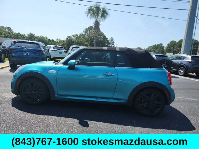 Used 2019 Blue MINI Classic image 11