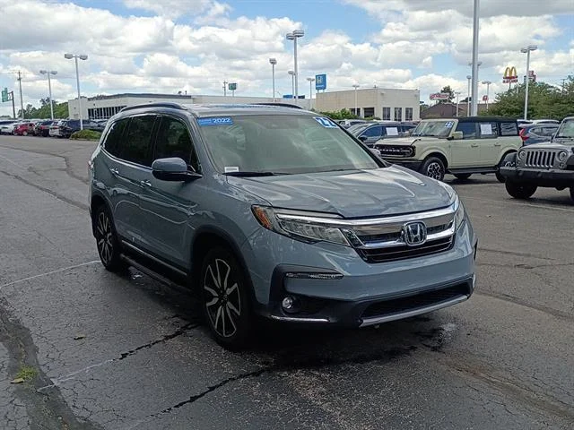 Certified Used 2022 GRAY Honda Touring w/Rear Captain