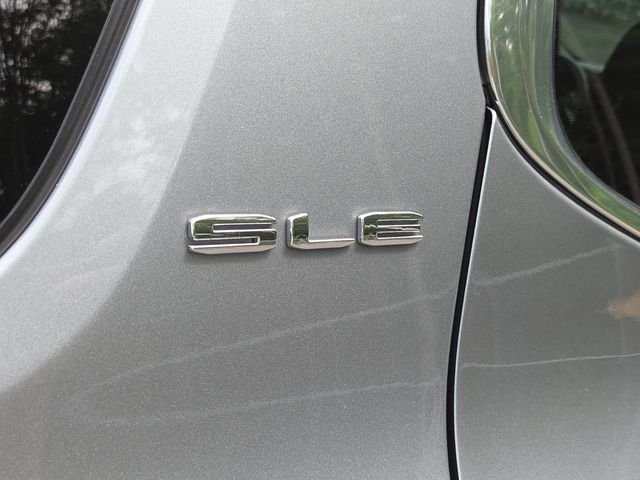 Used 2023 Sterling Metallic GMC SLE image 5