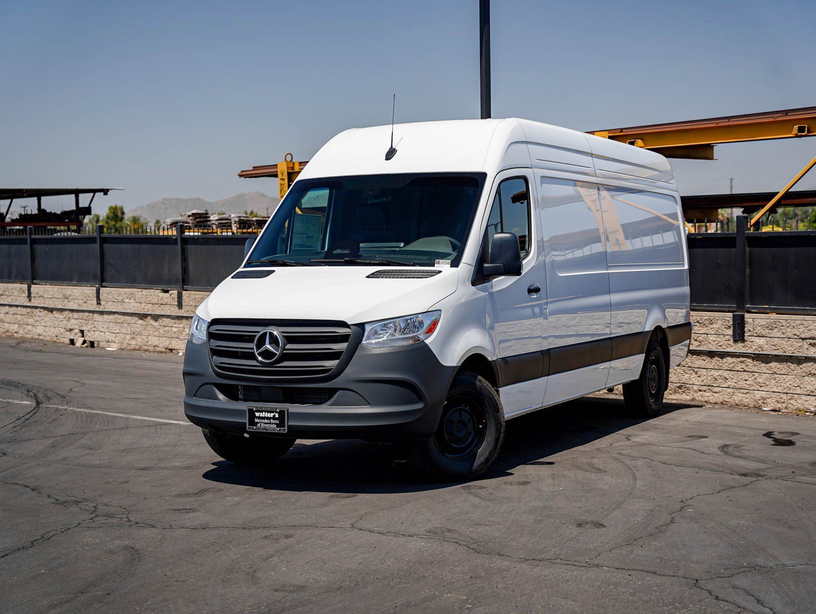 2025 Mercedes-Benz Sprinter 2500 170 WB High Roof's photo