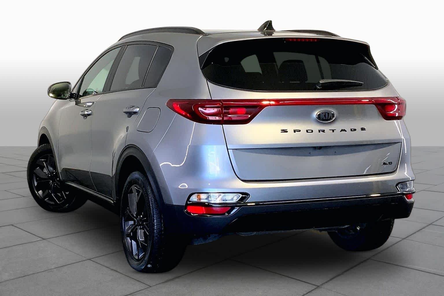Used 2022 Steel Gray Kia Nightfall image 12