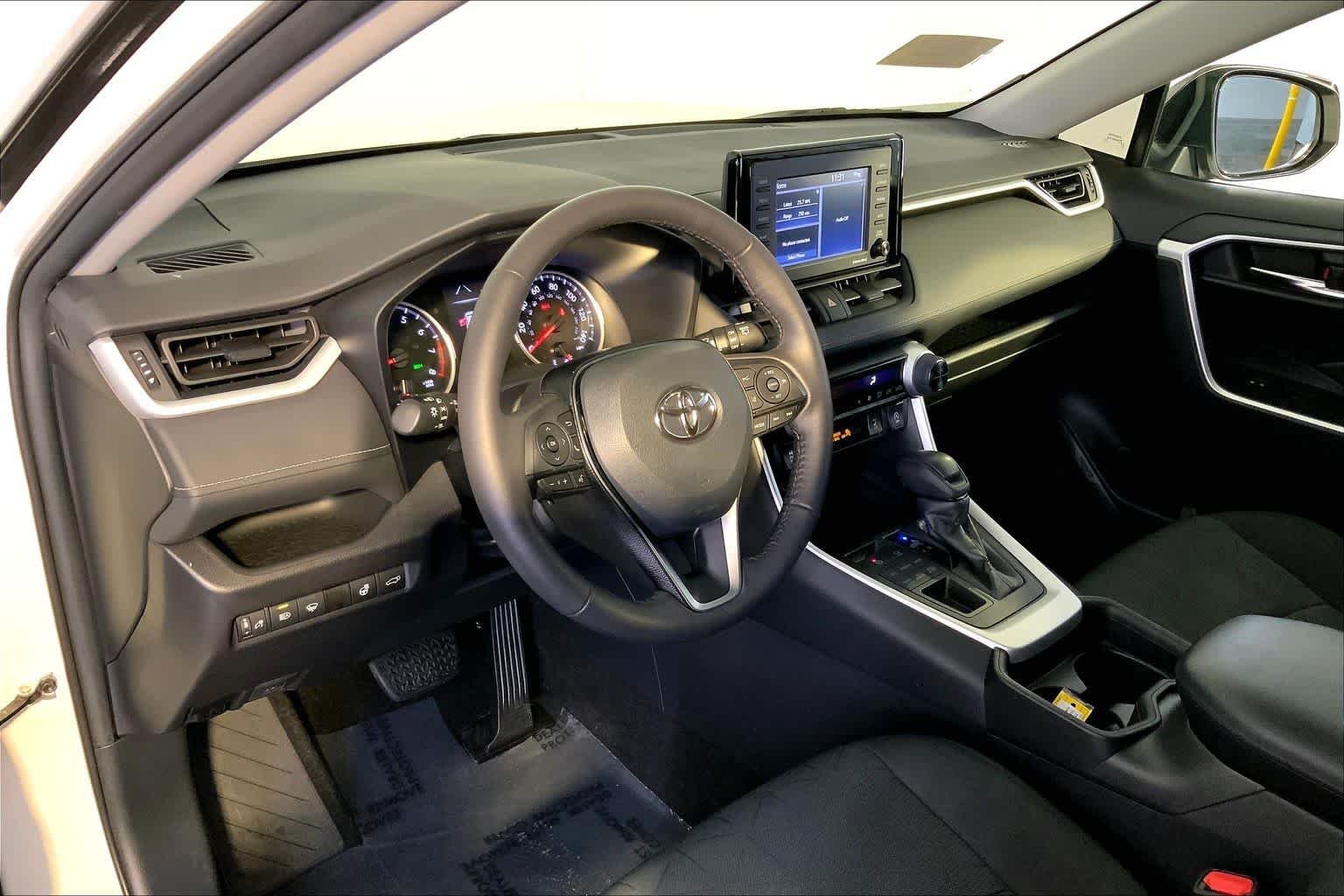Used 2021 Super White Toyota XLE image 17