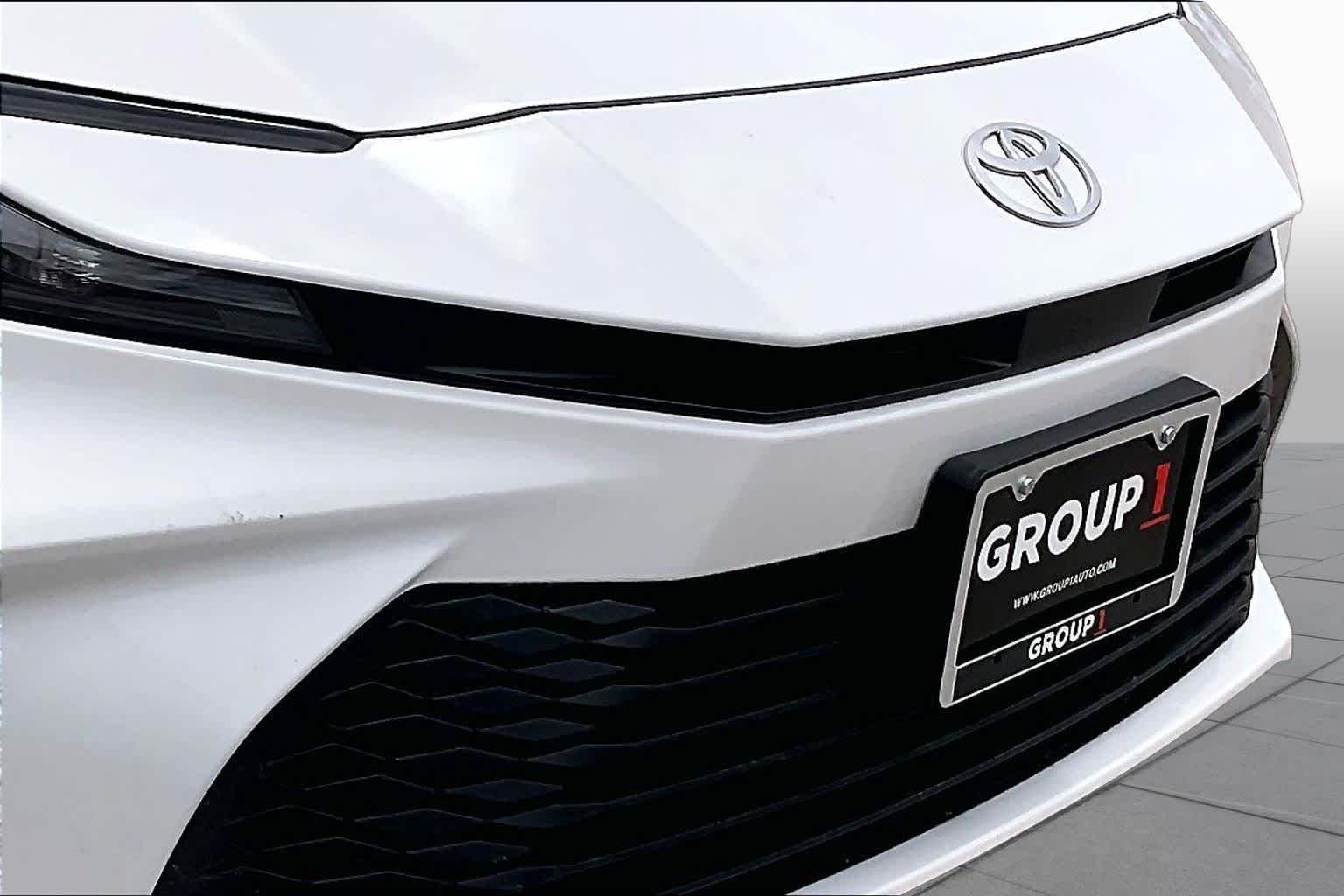 Used 2025 Ice Cap Toyota LE image 28