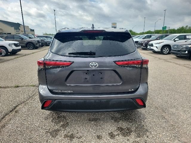 Used 2023 Magnetic Gray Metallic Toyota XLE image 23