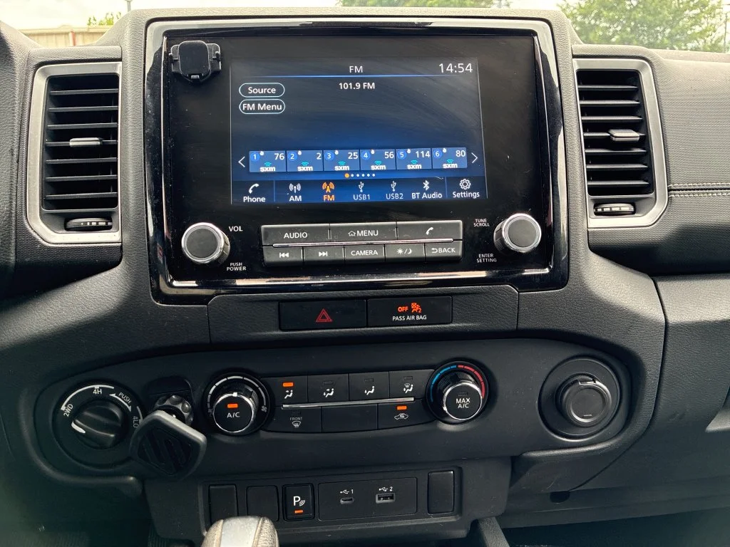 Used 2022 Blue Nissan SV image 16