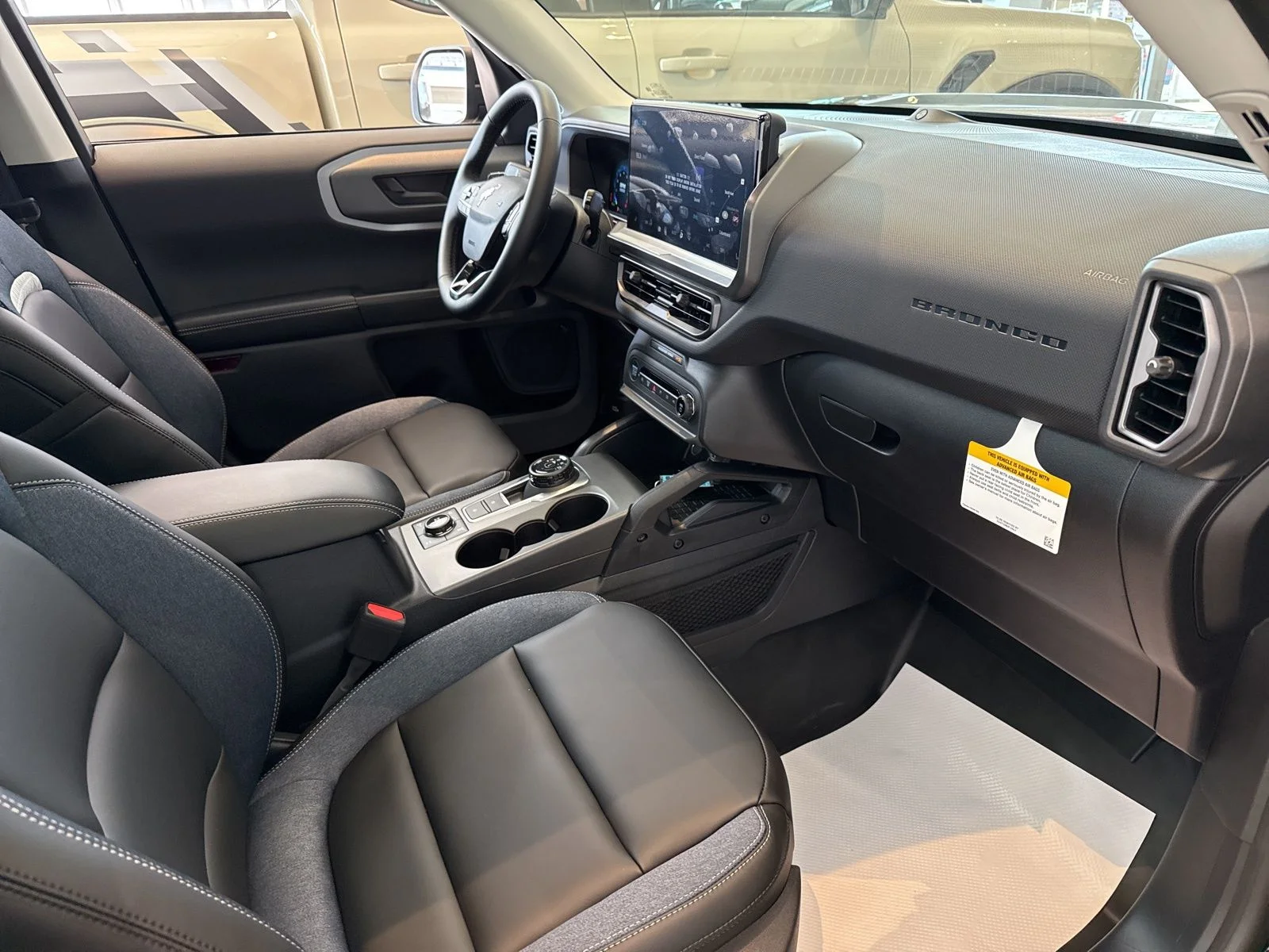 New 2025 Shadow Black Ford Outer Banks® image 29