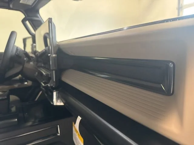 2026 GMC HUMMER EV 2X - Photo 42