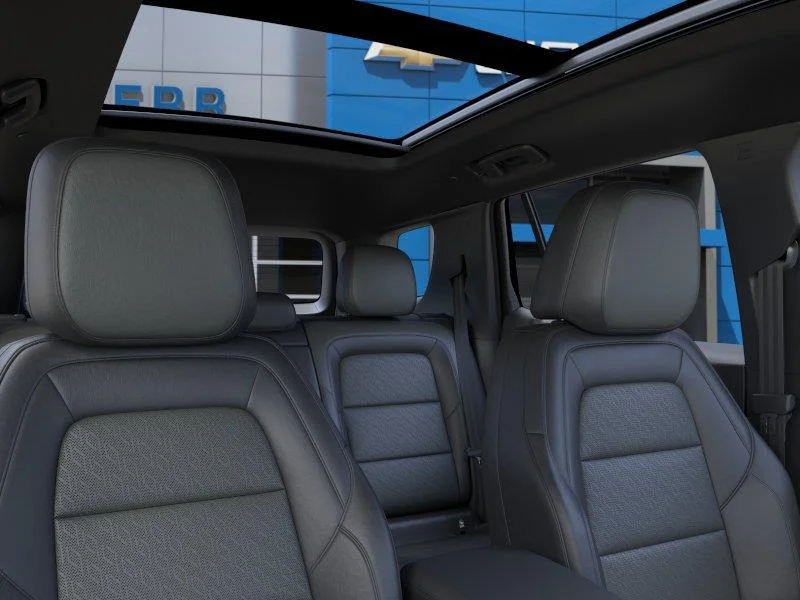 New 2027 Summit White Chevrolet LT image 24