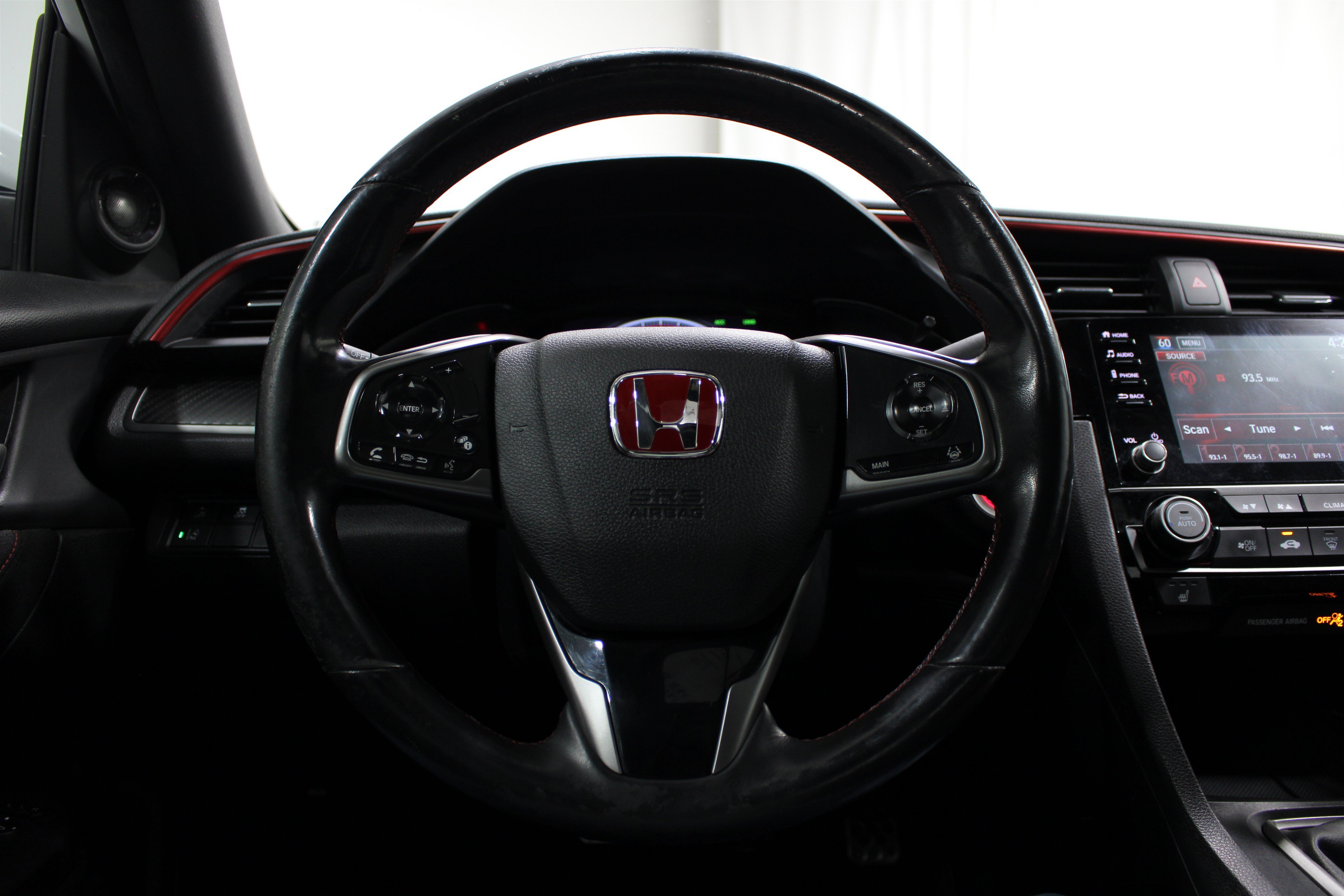 Used 2020 Platinum White Pearl Honda  image 11