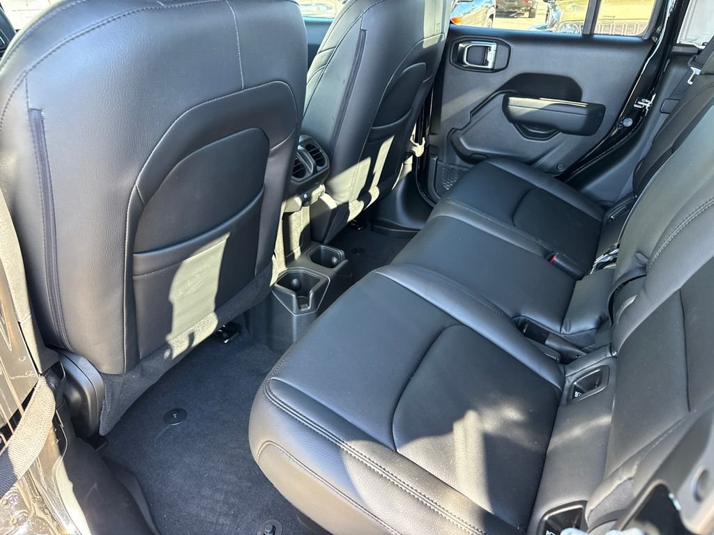 New 2025 Black Clear-Coat Exterior Paint Jeep Sport S image 19