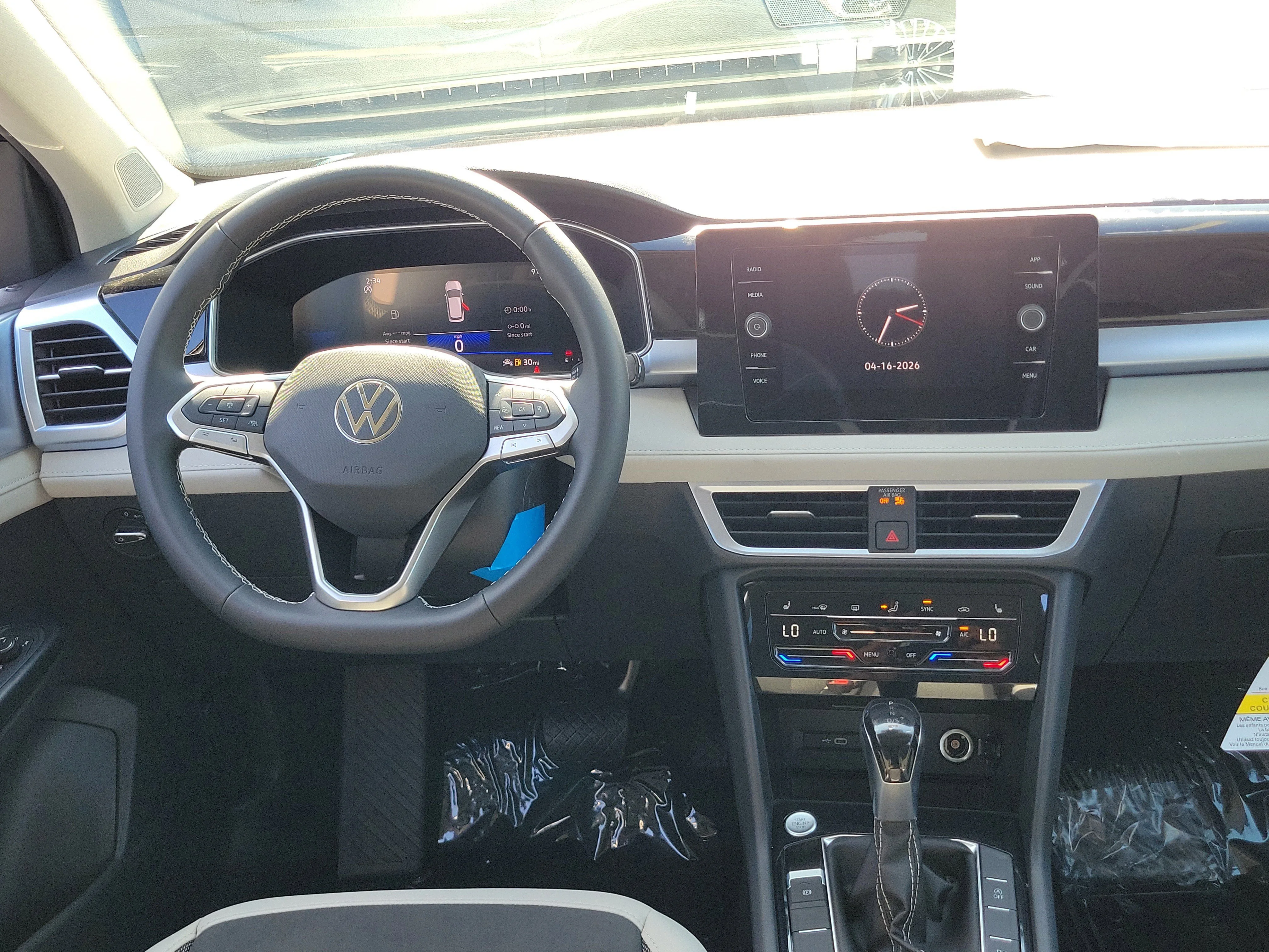 New 2026 Black Volkswagen 1.5T SE image 3
