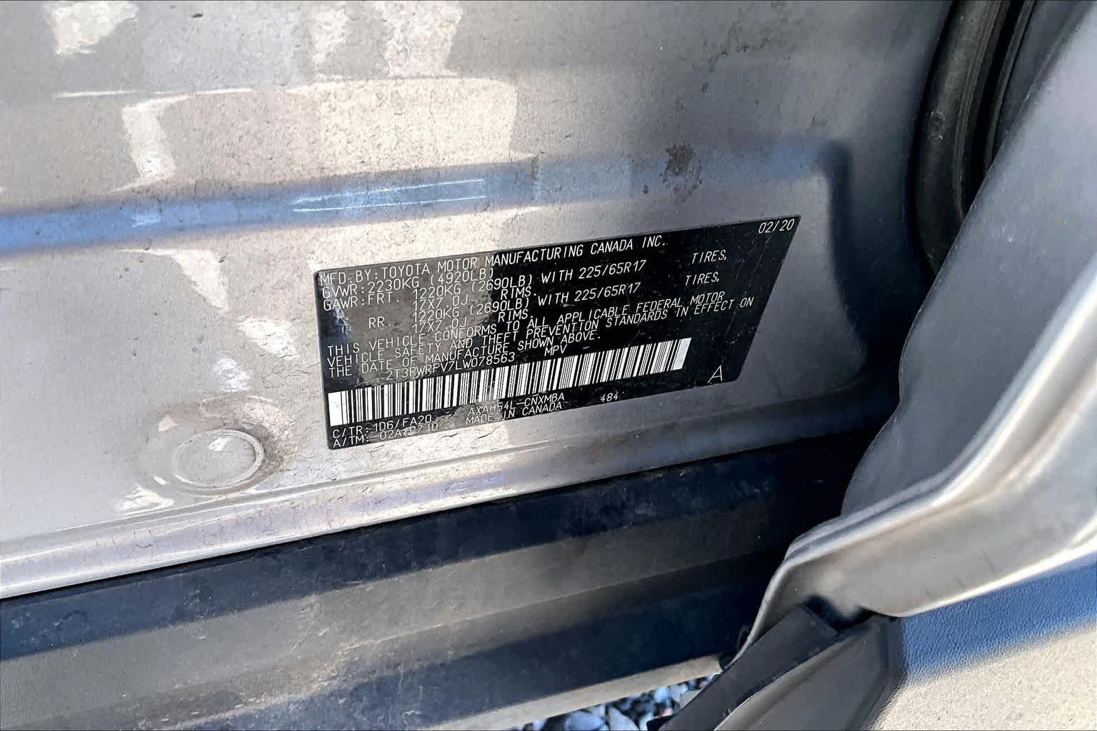 Used 2020 Silver Sky Metallic Toyota Hybrid XLE image 32