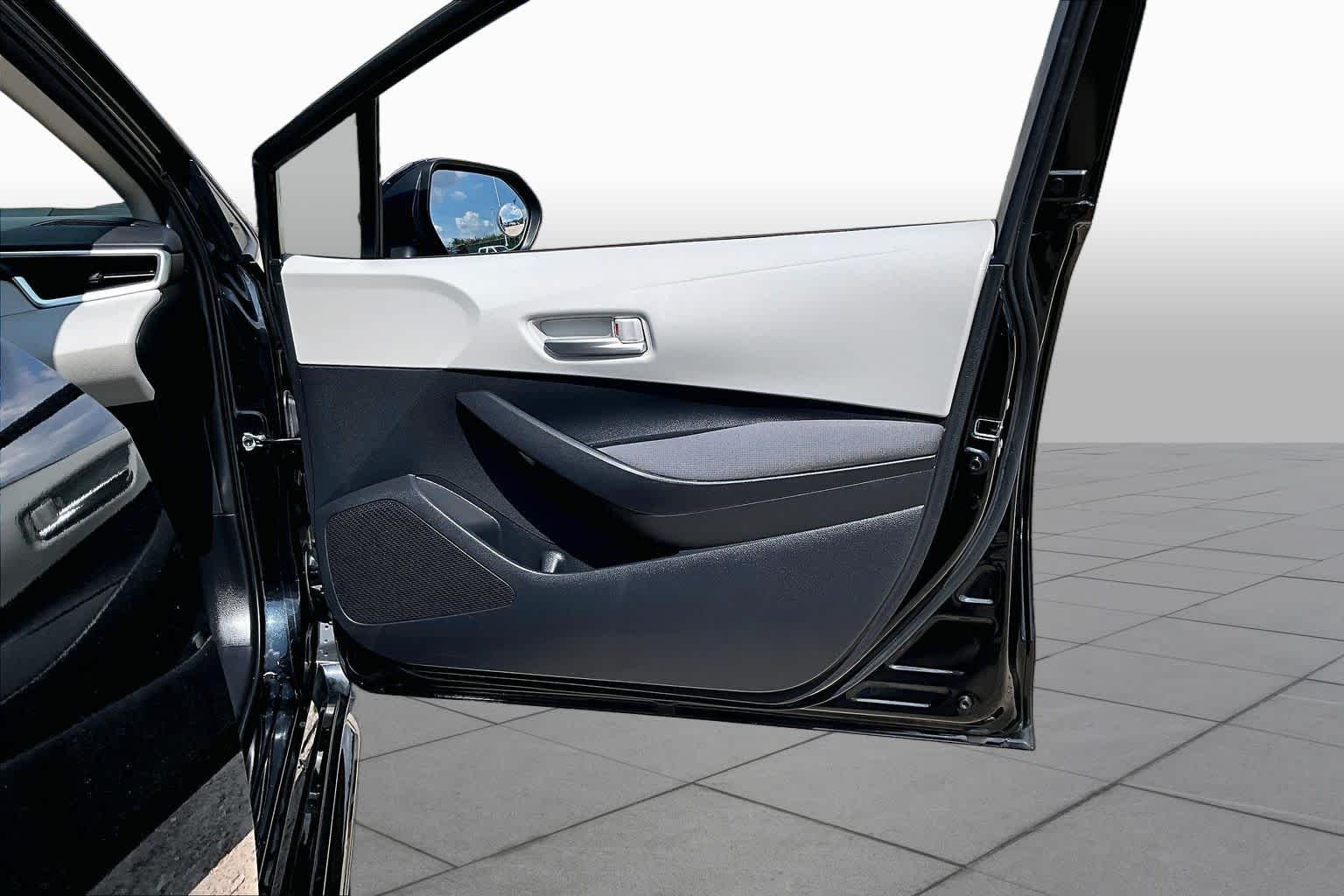 Used 2020 Black Sand Pearl Toyota LE image 23