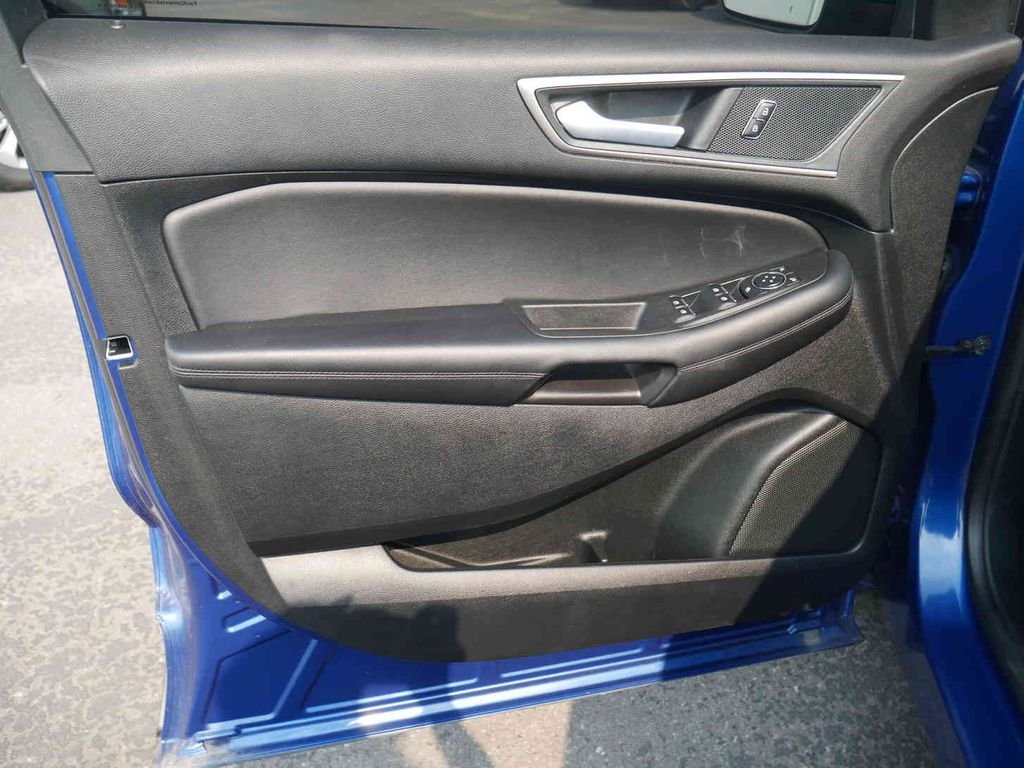 Used 2024 Blue Ford SEL image 23