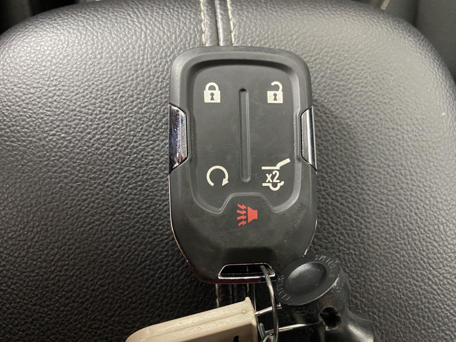 Used 2022 Marine Metallic GMC Denali image 18
