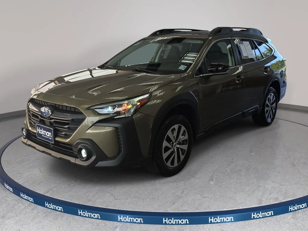 Used 2024 Autumn Green Metallic Subaru Premium image 1