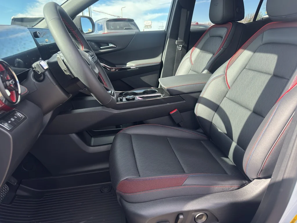 2026 Chevrolet Equinox RS - Photo 12
