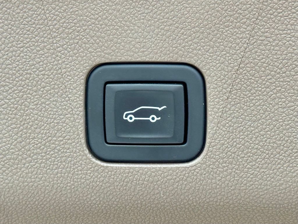 Used 2024 Summit White GMC Denali image 42