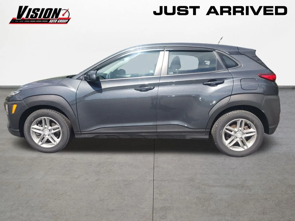 Used 2019 Gray Hyundai SE image 2