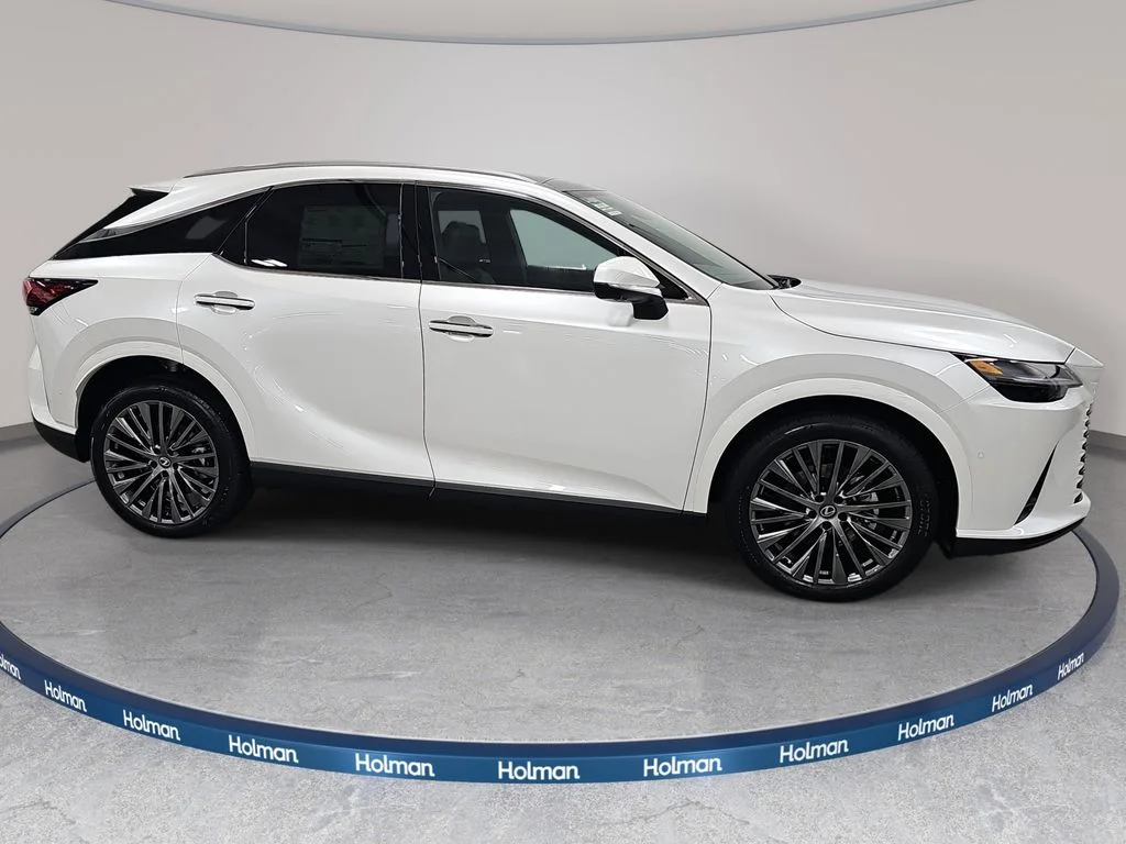 New 2026 Eminent White Pearl Lexus LUXURY image 4